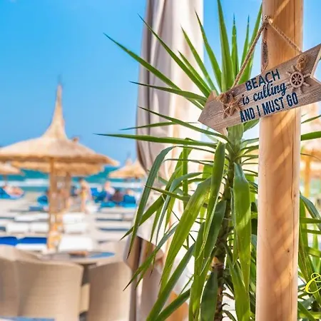 Apartment Sun Symphony At Mamaia Nord Beach Side *