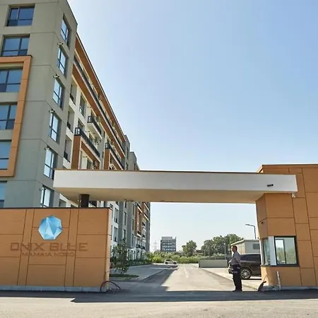 Sun Symphony At Mamaia Nord Beach Side Apartment *