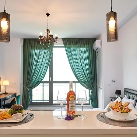 Sun Symphony At Mamaia Nord Beach Side Appartement