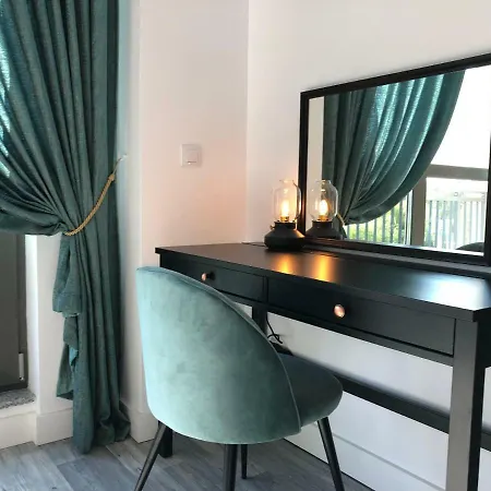Apartment Sun Symphony At Mamaia Nord Beach Side *